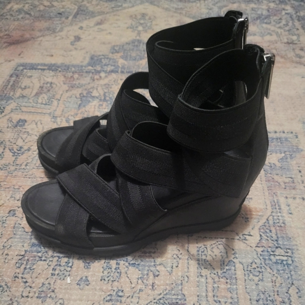 Sorel Joanie II leather strap heeled sandal